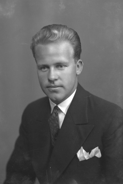 Herr Georg Seger



Dok.080612/RS