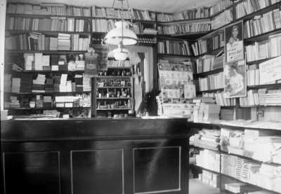 Halldéns Bokhandel, Storgatan