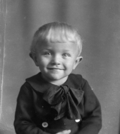 Jonsson (gosse) 
Transjö



Dok.080402/RS