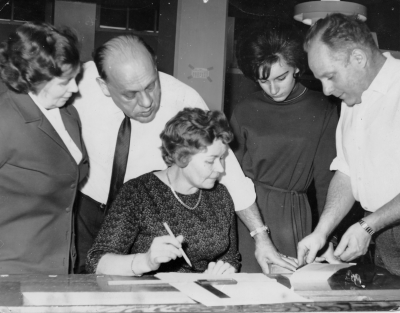 Fr ån v.änster 1)  2)  3)  4)  5) Thorsten Svensson, Slöjdlärare Vimmerby       .