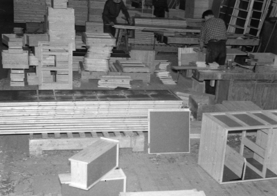 Vimmerby Byggnadssnickerier Starfönster

Dok.100527/KG