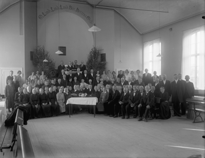 Betelkapellet på Kungsgatan
ÖMS Östra Smålands Missionsförsamling
Kyrkoherde Anders André till höger vid bordet