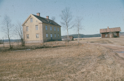 Storholmen 
Nuvarande Smålandsbyn med Villa Gulekul, f d Pippis hotell

090513/KG