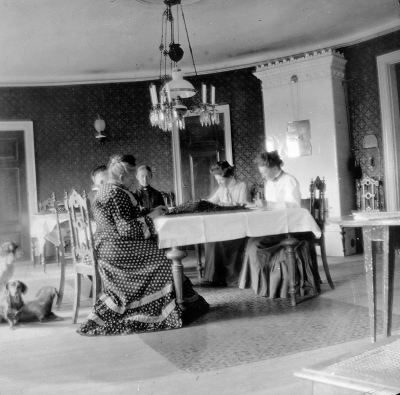 Farmor Amelie, tant Sigrid Enell      Nordströms