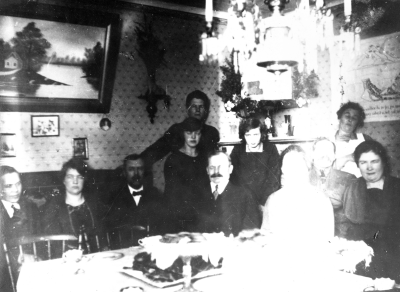 1. Arvid Karlsson  2. Clara Karlsson  3. Oscar Svanberg  4. Harry Jansson  5. Lisa Johansson  6. Oscar Johansson  7. Elin Lilja  8. Eva Svensson  9. Jansson  
10. Amanda Jansson  11. Augusta Jonasson. Källvik Studiecirkeln Arimer. 