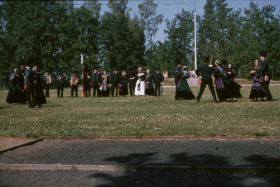 Gästande folkdanslag uppvisning 

090506/KG