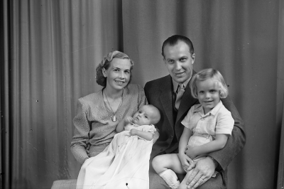 Familjen Blom 
Helge, Eivor och barnen Hans Göran och Hans Bertil