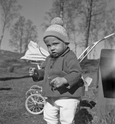 Hugo Stenberg med familj

Dok.110225/KG
