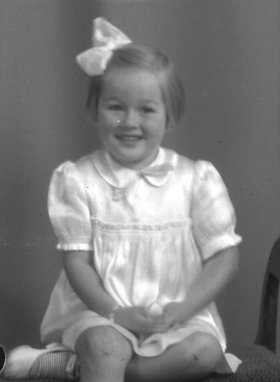 Berit Larsson, dotter till Ragnar Larsson Södra Vi
(enl uppgift från PRO, men hur stämmer det med Storebro??)



Dok.080612/RS