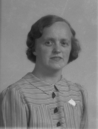 Fröken Lisa Johansson
Borgstrands cafe



Dok.080701/RS