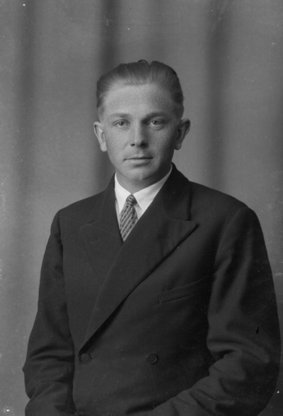 Valter Johansson, 
Höghult
Hällerum



Dok.080402/RS