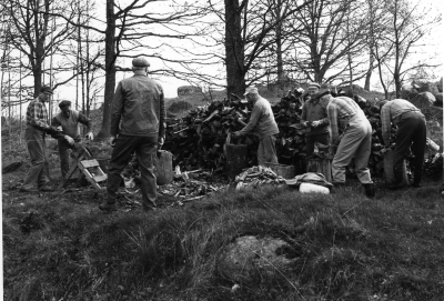 Tjärbränning vid Vagelhem Gullringen
september 1983