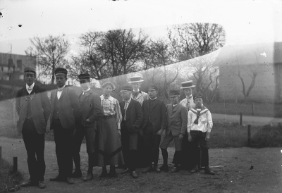 Från vänster: 6. Göta Tisell 9. Hedvig Forsell
På utflykt med sina inackorderingar