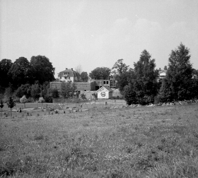 Televerkets bygge vid Kungsgatan
Källängsparken i förgrunden

Dok.110622/KG