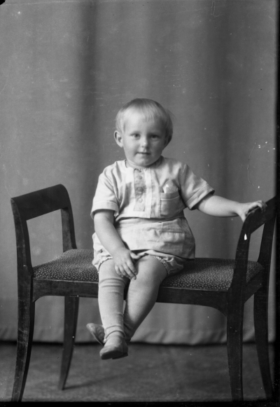 Skräddare Jakobsson (gosse).



Dok.080215/RS