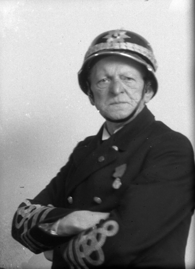 Ludvig Pålson, Elitbrandkårschef.



