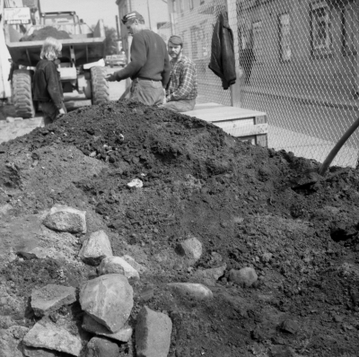 Storgatan
- Petterssons hus byggs och gatan undersöks efter fornminnen -

Dok.110331/KG