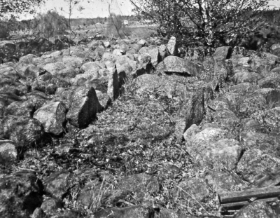 Hällekistan vid Folkets Park 
enligt anteckning i negativregister

090511/KG