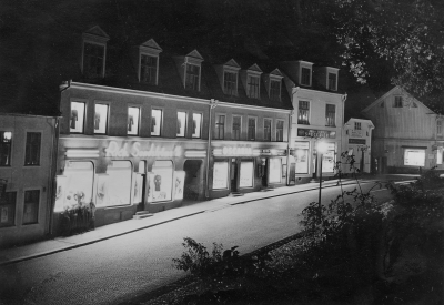 Storgatan 1940-talet.
Rich. Sandströms, Oscaria, Helge Svahn Specerier, Frisersalong 