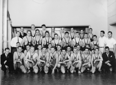 Allan Gustafssons egen dokumentation:  "Fyrdagslagen Vimmerby Folkhögskola 1956. Tage Jonsson, Otto Forsell, Arne Gustafsson, Allan gustafsson, Olle Larsson, Lennart Jonsson, Bo Strömgren, Tage Hallberg och Jean Berggren."