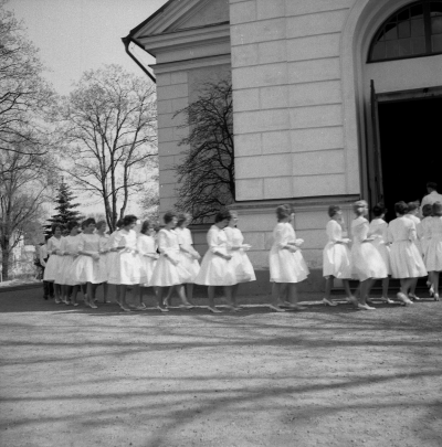 Anders Ek konfirmation ( son till postmästare Urban Ek )

Dok.110525/KG