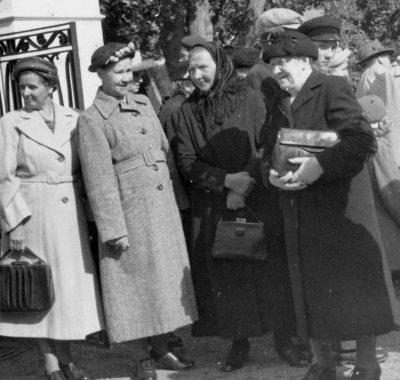 1. Elsa Milton, Lindhult   2. Hanna Milton, Gransjömåla  3. Alma Jonsson, Gransjöbo 4. Amalia Pettersson, Ängstugan Djursdala.    