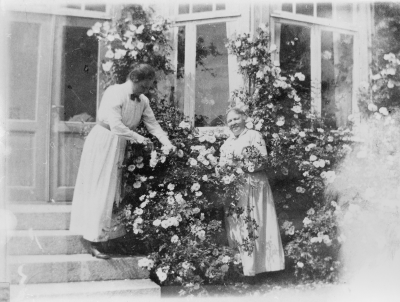 Hedvig Forsell  och Anna Rundqvist.        