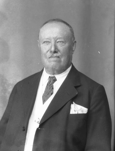 Folkskollärare Holm 



Dok.080515/RS