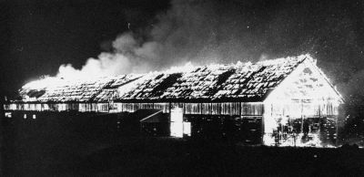 Näs ladugård bränns ner 1971. 