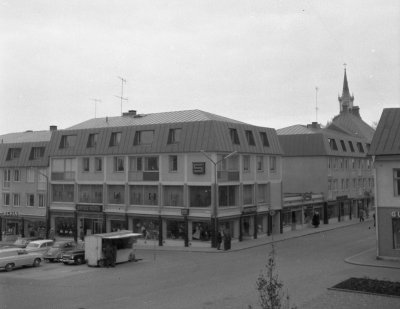 Torget
- Sandströms -

Dok.110405/KG