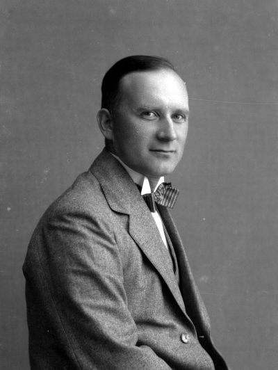 G. Hallén



Dok.080515/RS