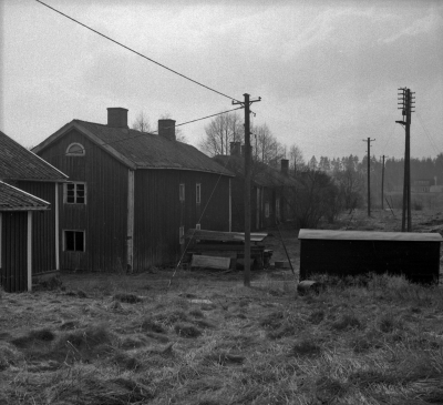 Storebro

Dok.110516/KG

Smedstugorna 1970-talet   T.E.