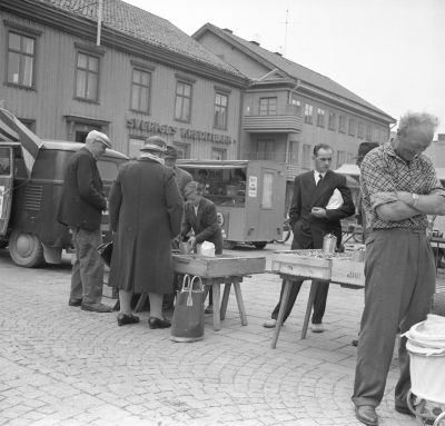 Torget
- torghandel -

Dok.110405/KG