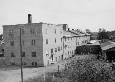 Läderfabriken, driften upphörde 1970 ( Karlbergs .)          