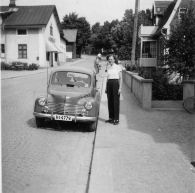 Evy Nicander, på Storgatan Vimmerby ev 1950.