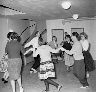 Folkdans

Dok.110526/KG