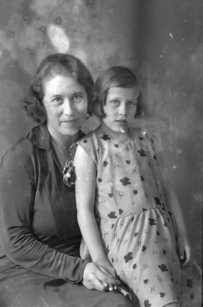 Kemikaliehandlare Andersson  (familj)



Dok.080602/RS