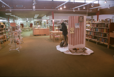 Interiör bibliotek 

090408/KG