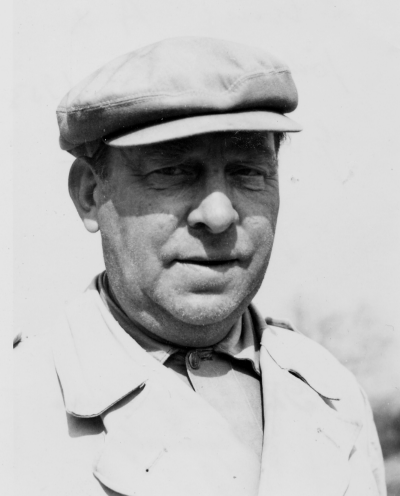 Elving Ax, född 1894 död 1958, grundläggare Vimmerby.  