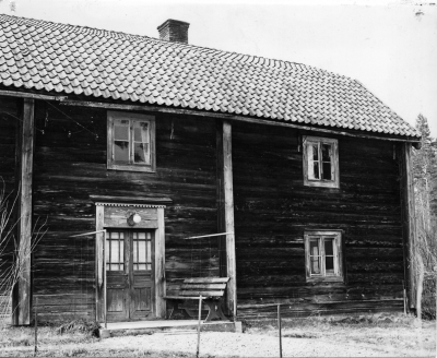 Mangårdsbyggnaden vid Ösjöfors pappersbruk.  Renoverades 1973-74