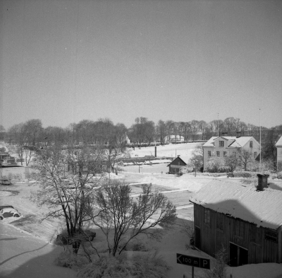 Västra Tullportsgatan kyrkogården i bakgrunden
fotograferat från Norrtullsgatan 

Dok.110201/KG