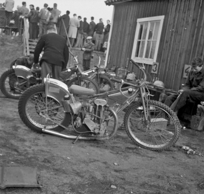 Invigning av speedwaybanan i Vimmerby

Dok.111102/KG