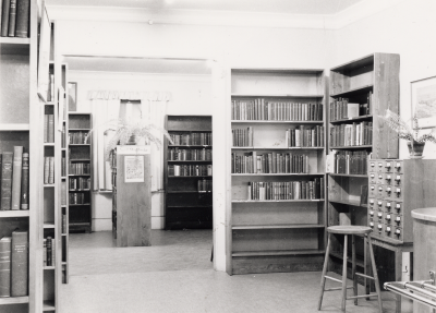 Stadsbiblioteket
( i f.d. Rektorsgården )
