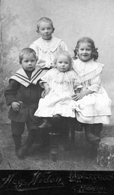 Begravningsentrep. Carl Rundqvists barn 
Vimmerby 

Wistrand