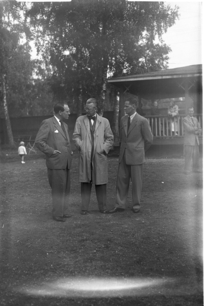 Folkets Park. Från höger Yngve Karlsson, Lars W Lindén 
