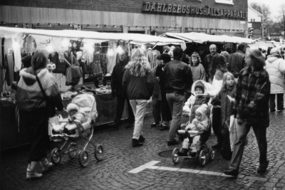 Marknad, Norrtullsgatan. i bakgrunden Dahlbergs elektriska.