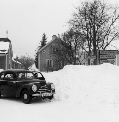 Kungsgatan
Skoda 1939
Olof Johansson Vimmerby

Församlingshemmet till höger 
