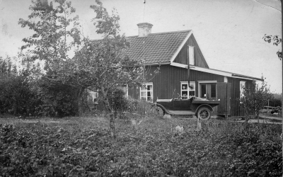 Djursdala. Gamla affären i Dämshult, ev år 1928. Nya affären byggdes 1929.