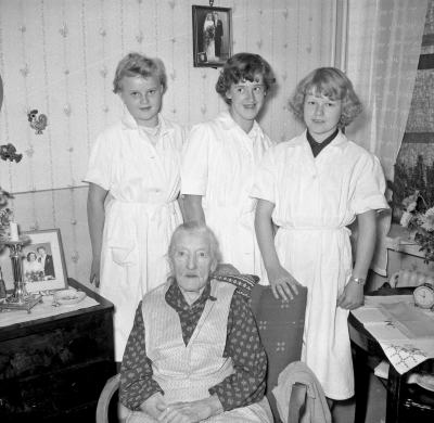 Skolan
- pryoelever - ?

Jenny Andersson

Dok.111102/KG