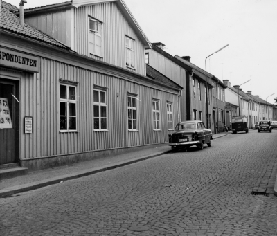 Storgatan . Till vänster Blombergs hus med Ö.C:s redaktionen.   T.E.
